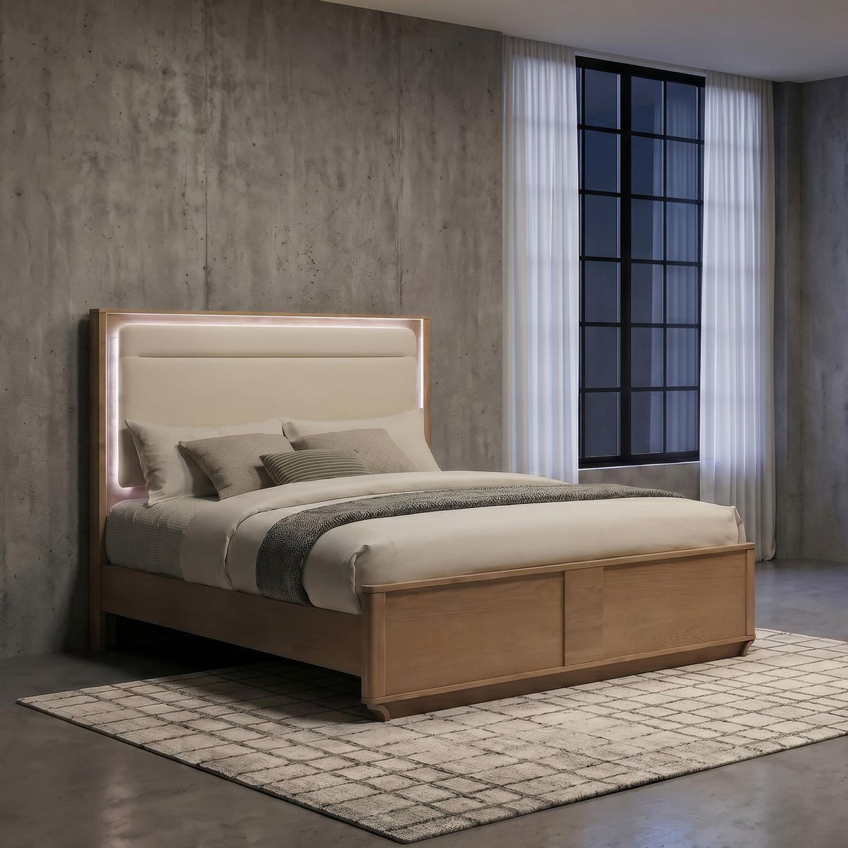 Leanne Panel Bedroom Set - Light Oak